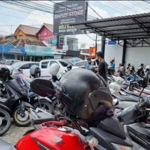 EMPIRE STORE JOGJA ( PUSAT JL RAYA TAJEM )