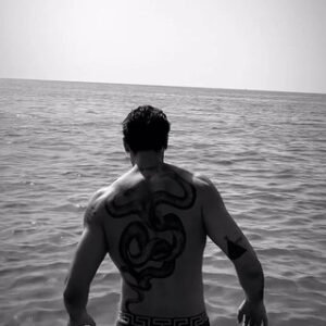 xXx .. ／ THE HOTNES ► JAX ♞